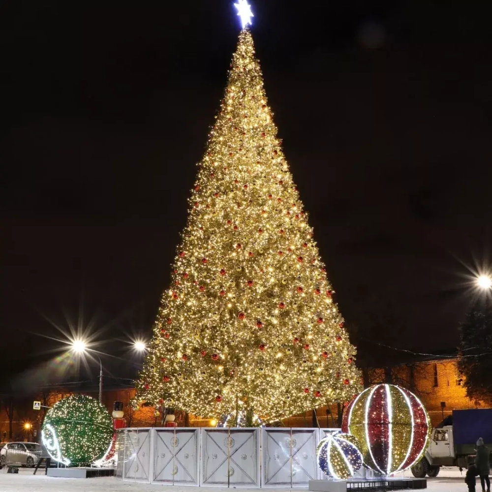 Уличная искусственная светодинамическая елка Альпийская зеленая 4 м., ствольная, ПВХ, Green Trees (GT4APVCLED)