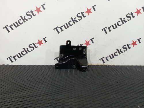 Кронштейн замка капота левый