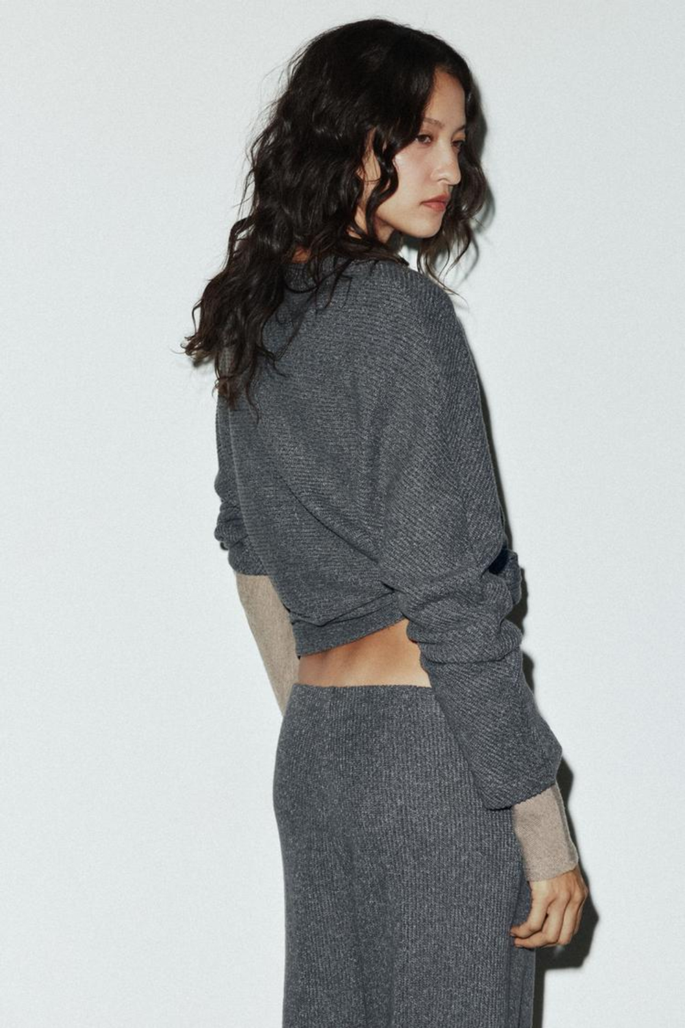 ZARA МЯГКАЯ ТОЛСТОВКА С ДЛИННЫМ РУКАВОМ, СЕРЫЙ МЕЛАНЖ