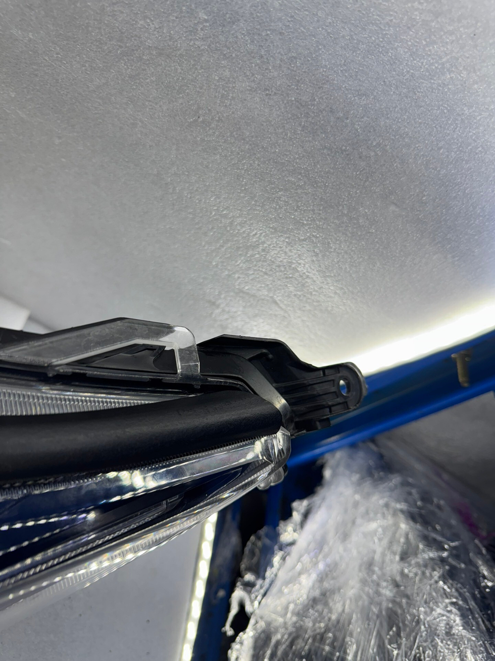 Оригинальная LED фара Toyota RAV4 (левая/правая),