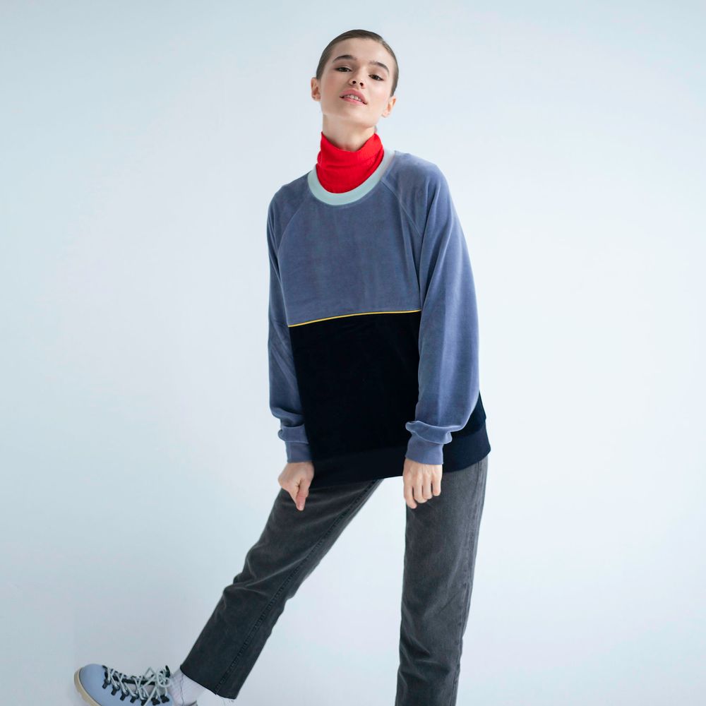 Женский свитшот синий/чернильный