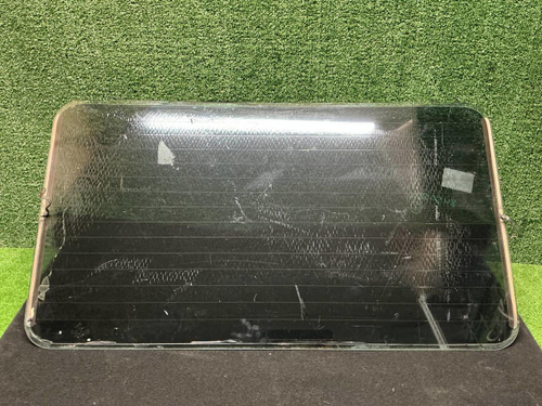 Стекло крышки багажника Mercedes G W463 (08-18)