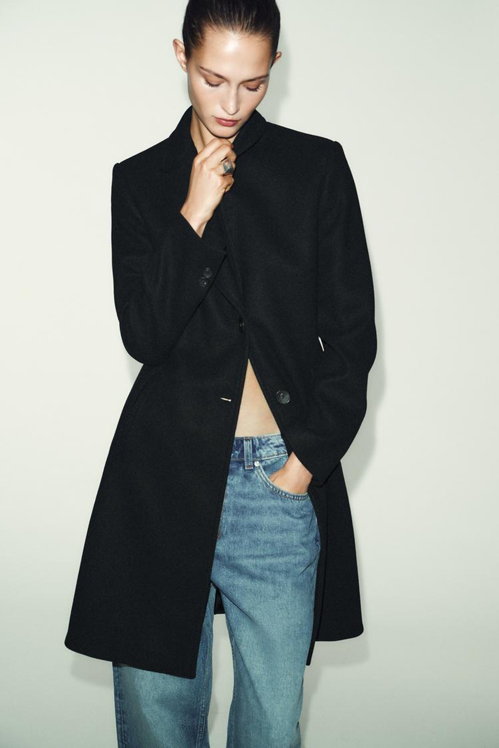 ZARA ПАЛЬТО С ПОДПЛЕЧНИКАМИ ИЗ МЯГКОЙ ТКАНИ, ЧЕРНЫЙ