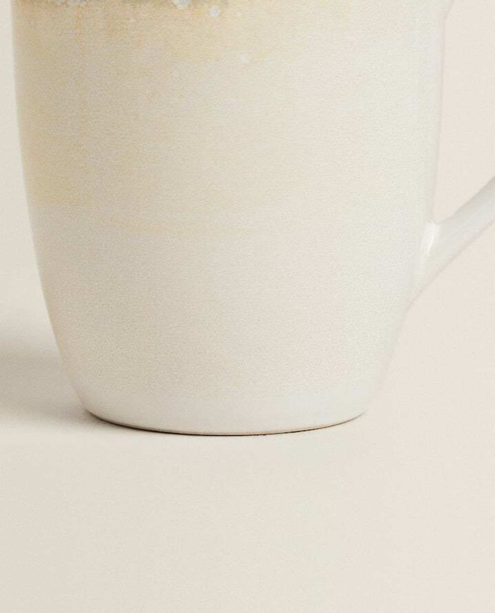 ZARA HOME КЕРАМИЧЕСКАЯ КРУЖКА, ЭКРЮ