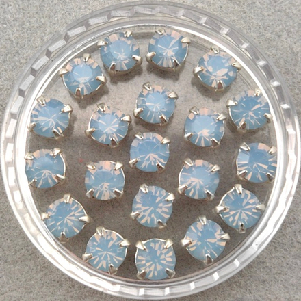 Шатоны Preciosa MAXIMA в оправах, Light Sapphire Opal/Silver