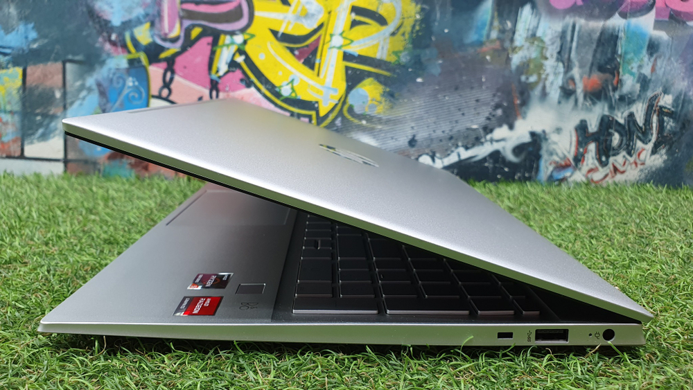 Ноутбук HP Ryzen 5 5500U/8 ГБ/FHD/ Pavilion 15-eh1029ur 491L0EA