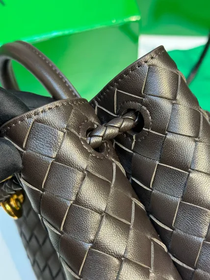 Сумка Bottega Veneta Andiamo коричневый
