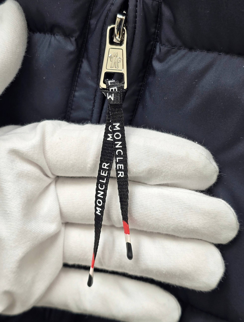 Пуховик Moncler