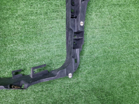 Кронштейн интеркулера правый Porsche Macan (14-18)