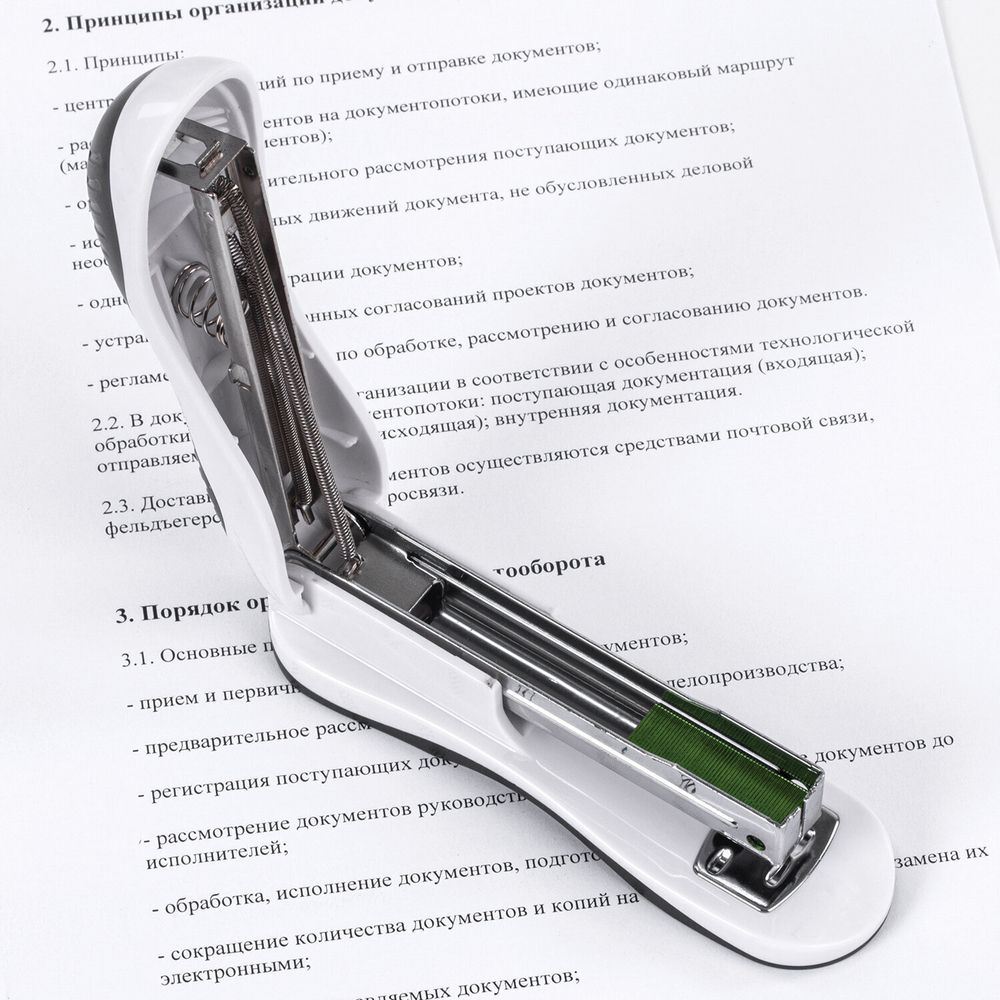 Скобы для степлера цветные №24/6 1000 штук BRAUBERG "EXTRA" до 30 листов (40 штук в упаковке)