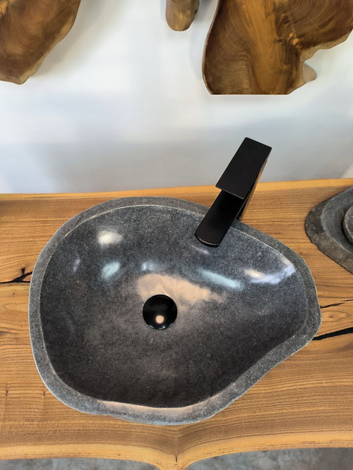 Раковина из речного камня RS-65862 47х37х15 из натурального камня