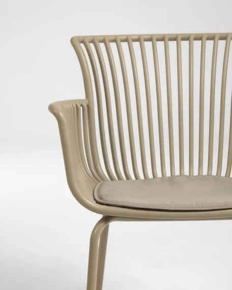 Уличный стул Surpika бежевый | La Forma | Испания | Купить в Hallberg.ru