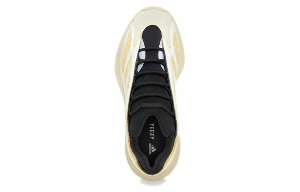 Кроссовки Adidas Originals Yeezy Boost 700 V3 "Safflower"