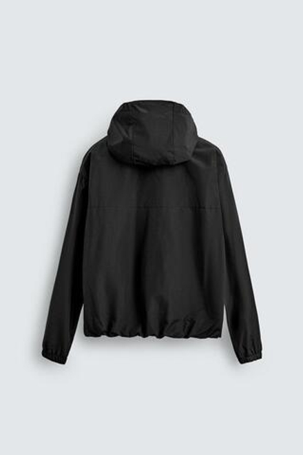 ZARA КУРТКА ИЗ ТЕХНИЧЕСКОЙ ТКАНИ С ФЛИСОМ, ЧЕРНЫЙ