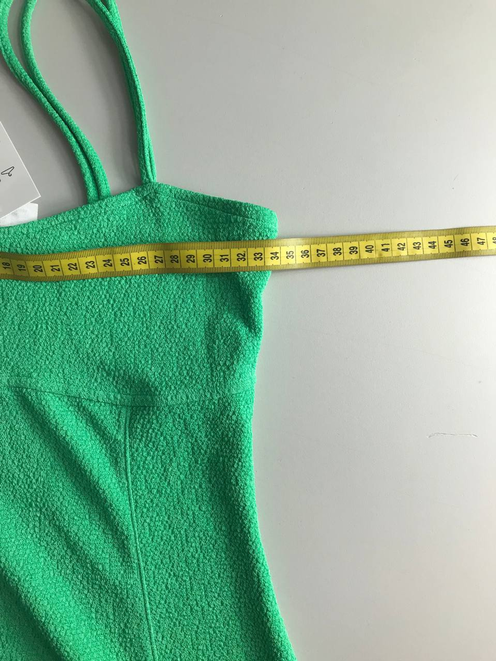 Платье H&M красивого цвета, маркировка S, визуально на 44 размер