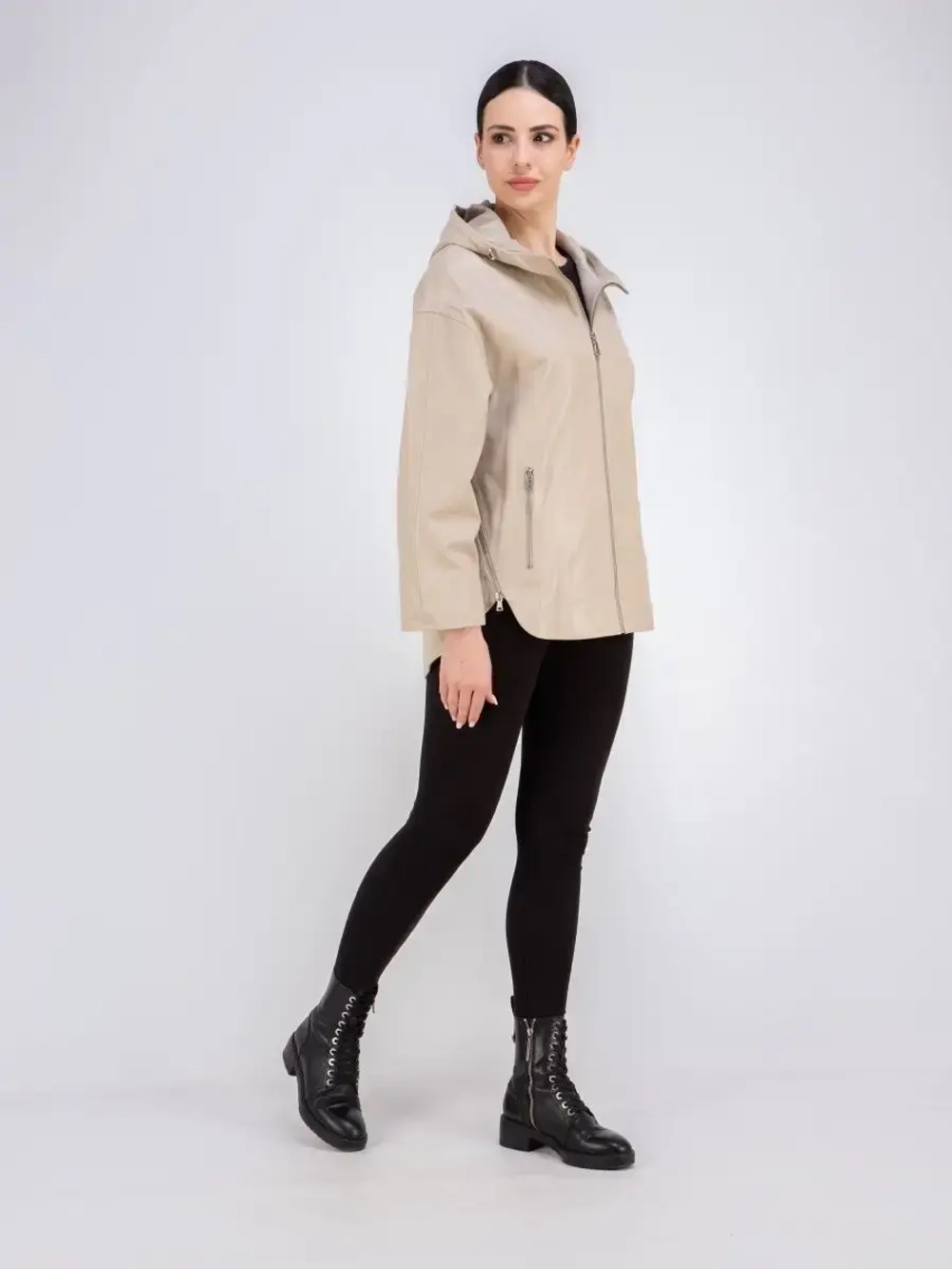 Куртка кожаная натуральная оверсайз с капюшоном