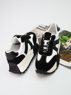 Кроссовки женские демисезонные