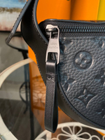 Сумка-мессенджер Louis Vuitton