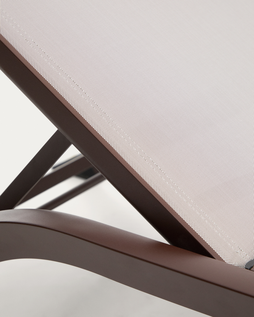 Шезлонг Capraia из бежевого алюминия