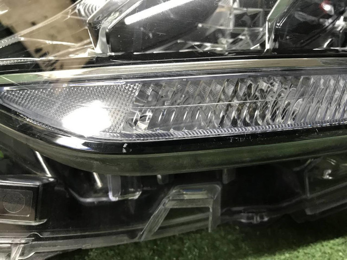 Фара левая Toyota C-HR (2019-2023) LED