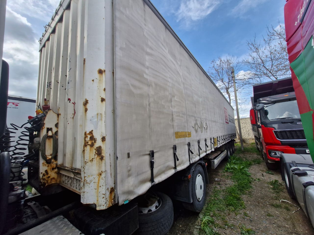Krone SD Полуприцеп шторный Krone SD