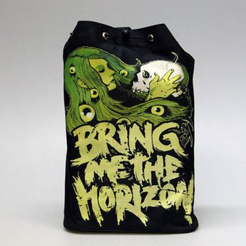 Торба Bring Me The Horizon череп в руках девушки