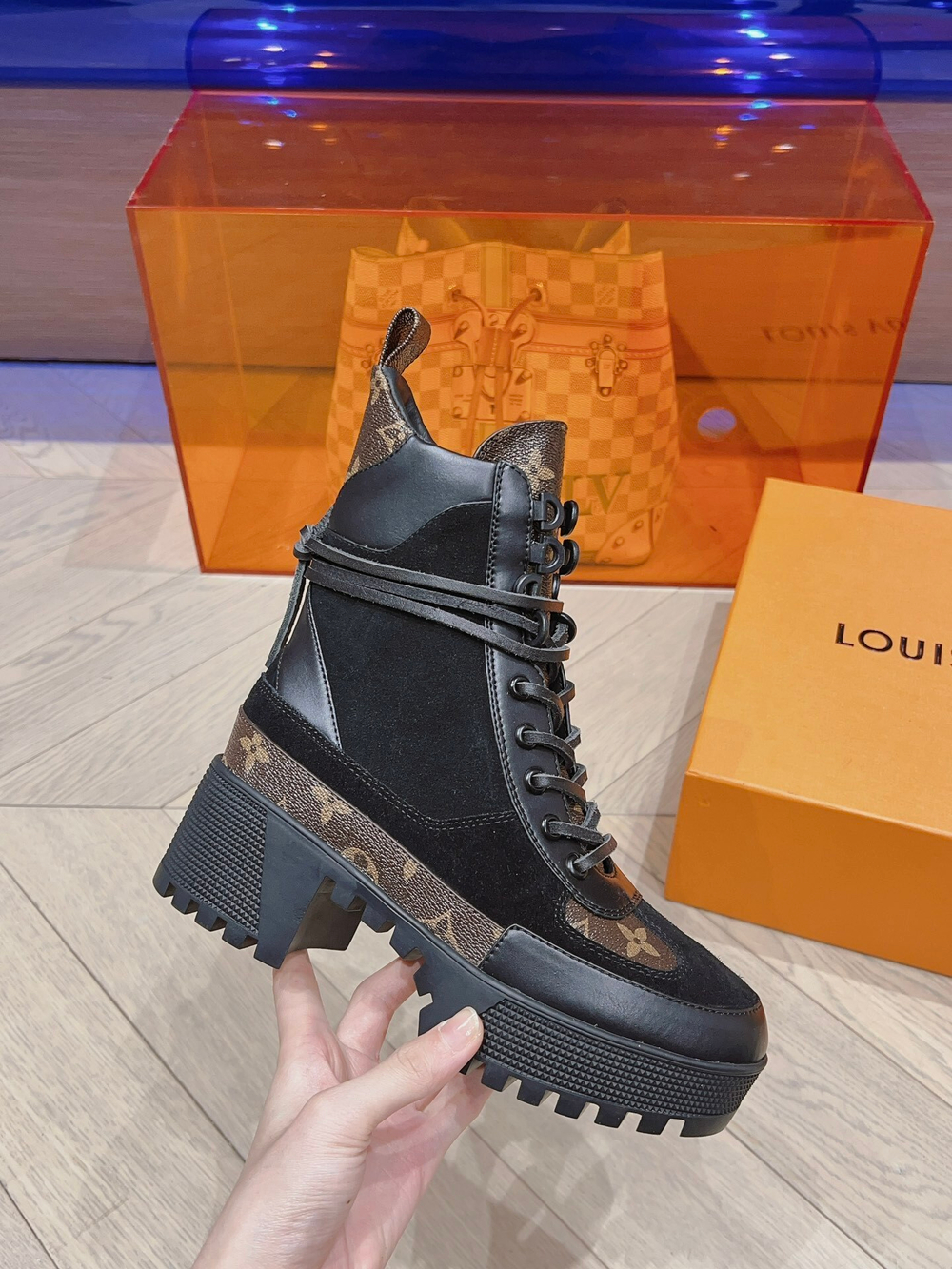Louis Vuitton Laureate Desert Boot