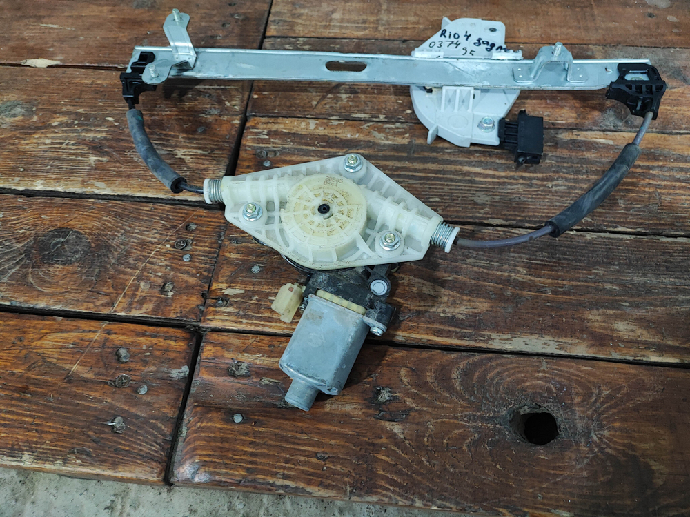 Стеклоподъемник задний левый Kia Rio 4 (FB) 17-нв Б/У Оригинал 83401H0010