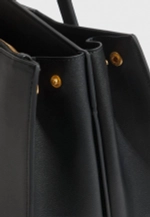 Aria Shoulder