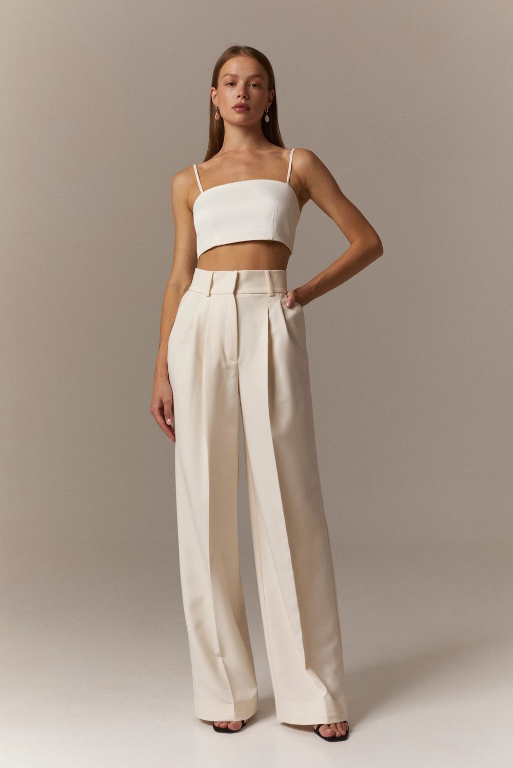 Брюки-палаццо молочно-белые