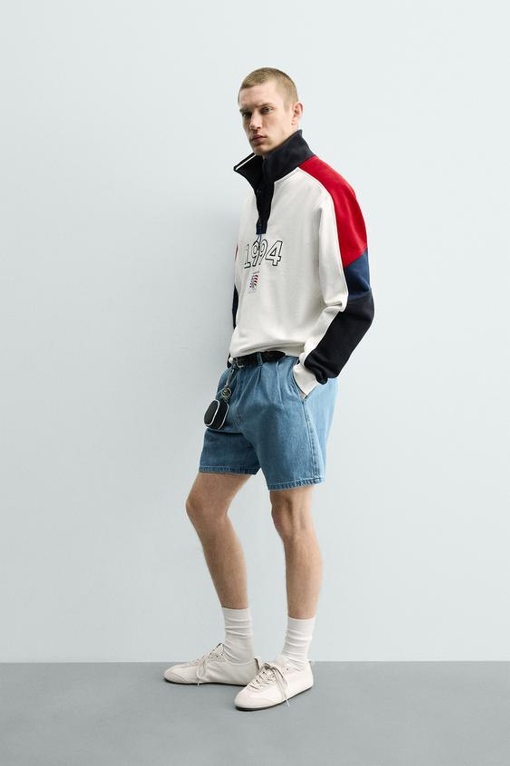ZARA ТОЛСТОВКА С ВОРОТНИКОМ НА МОЛНИИ USA 94 FIFA WORLD CUP™ FIFA CLASSICS, ЖЕЛТОВАТО-БЕЛЫЙ