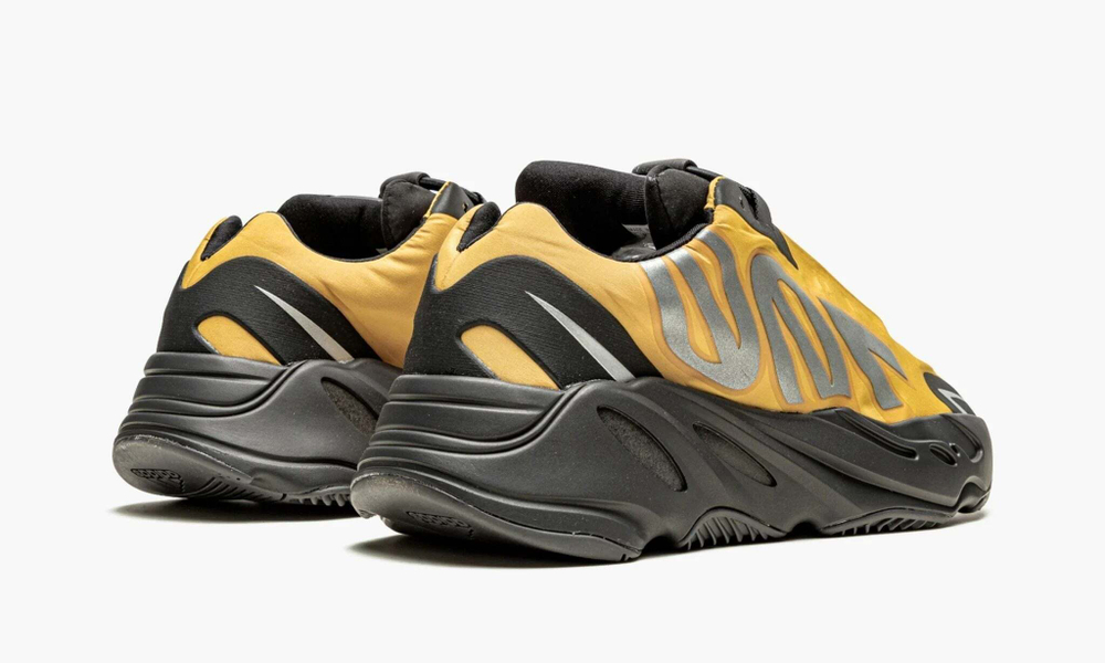 Yeezy Boost 700 MNVN "Honey Flux"