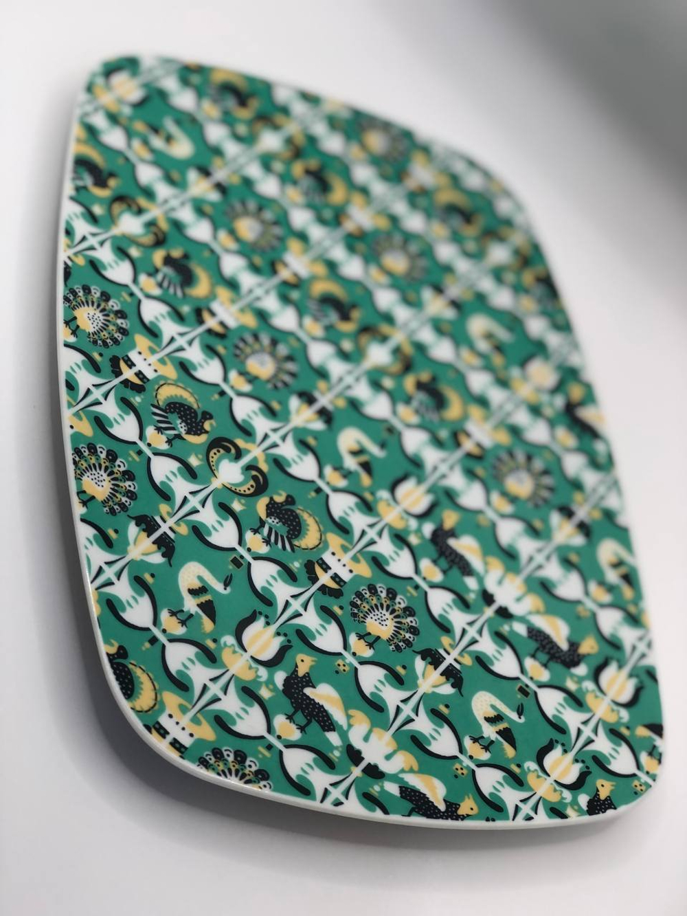 Блюдо малое или сервировочная тарелка. Коллекция  Изразец Коломенское. Птицы. Бревно (Log).