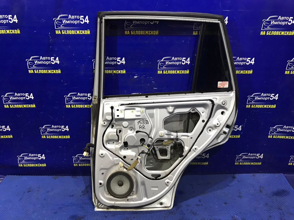 Дверь задняя правая TOYOTA RAV4 2000-2005