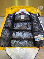 Пуховик Moncler