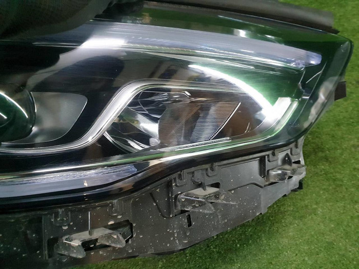Фара правая Mercedes GLA H247 (2020-2023) LED