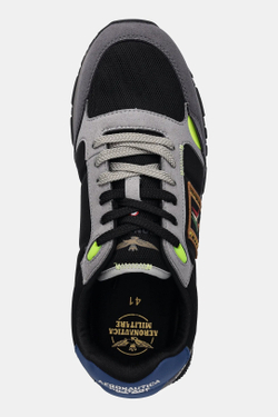 Кроссовки из текстиля