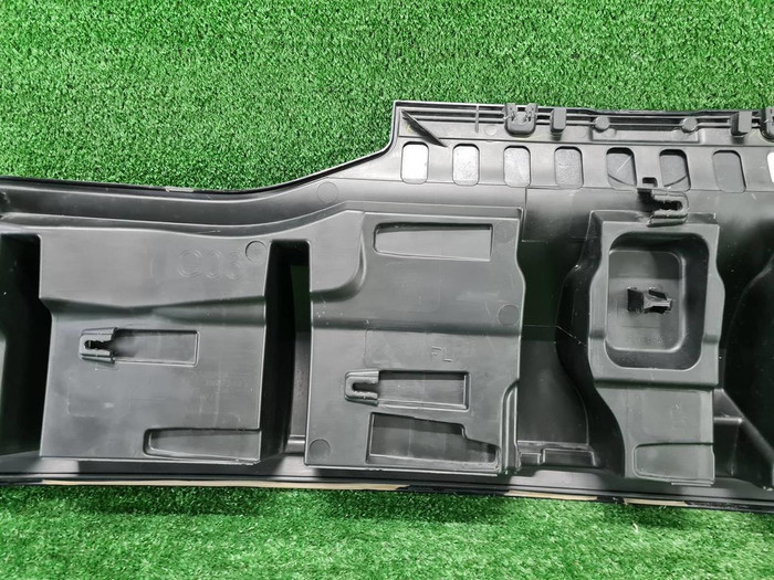 Накладка крышки багажника BMW X6 G06 (2019-н.в.) (В пленке)