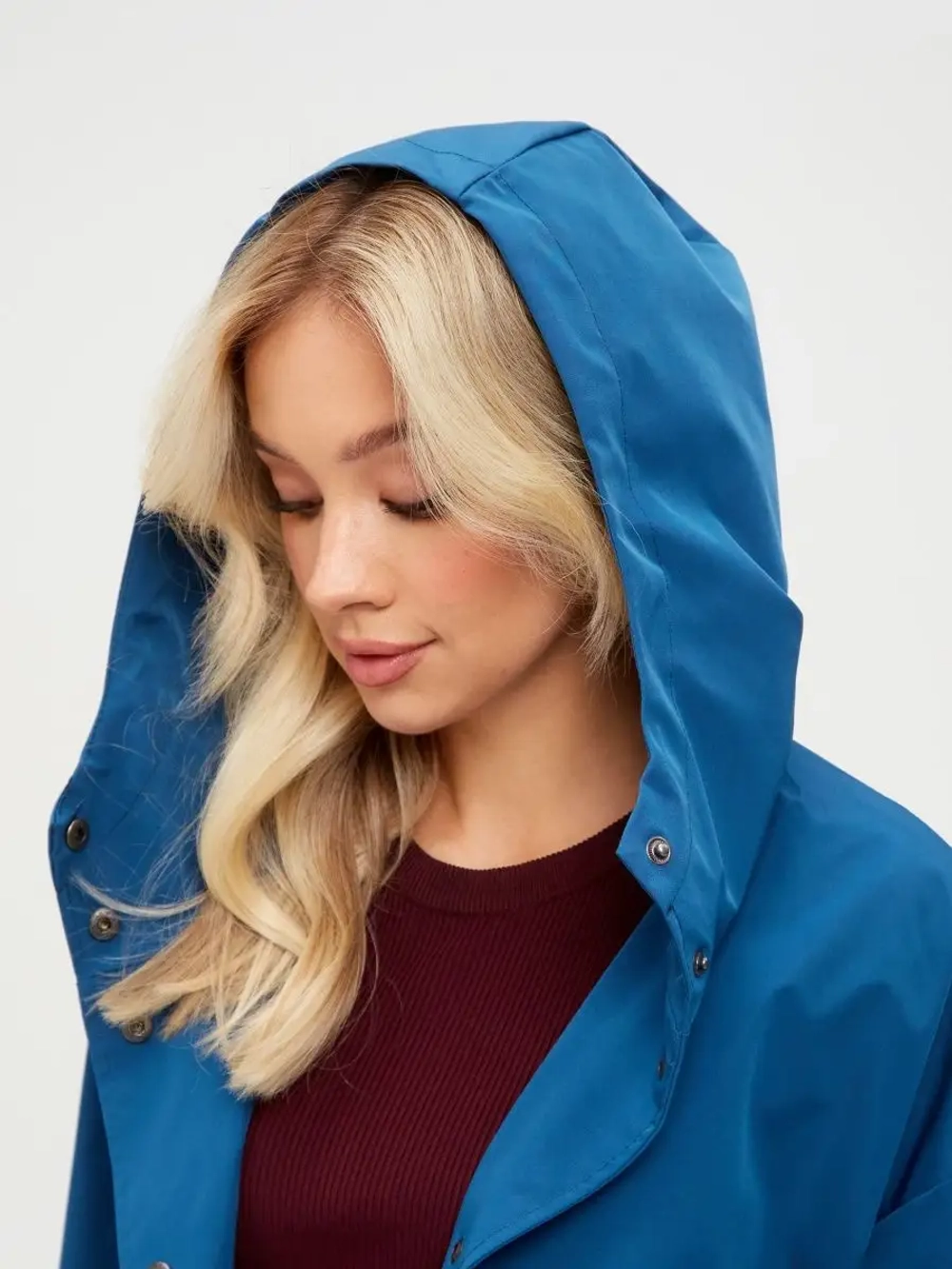 Куртка ветровка удлиненная с капюшоном весенняя