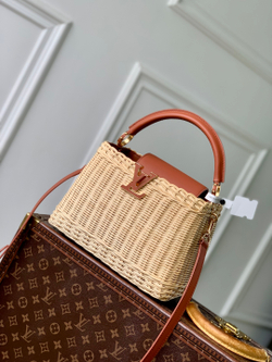 Louis Vuitton Capucines BB