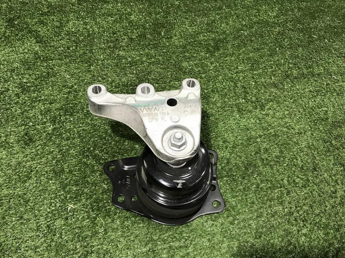 Подушка двигателя правая VW Polo sedan (2015-2020)