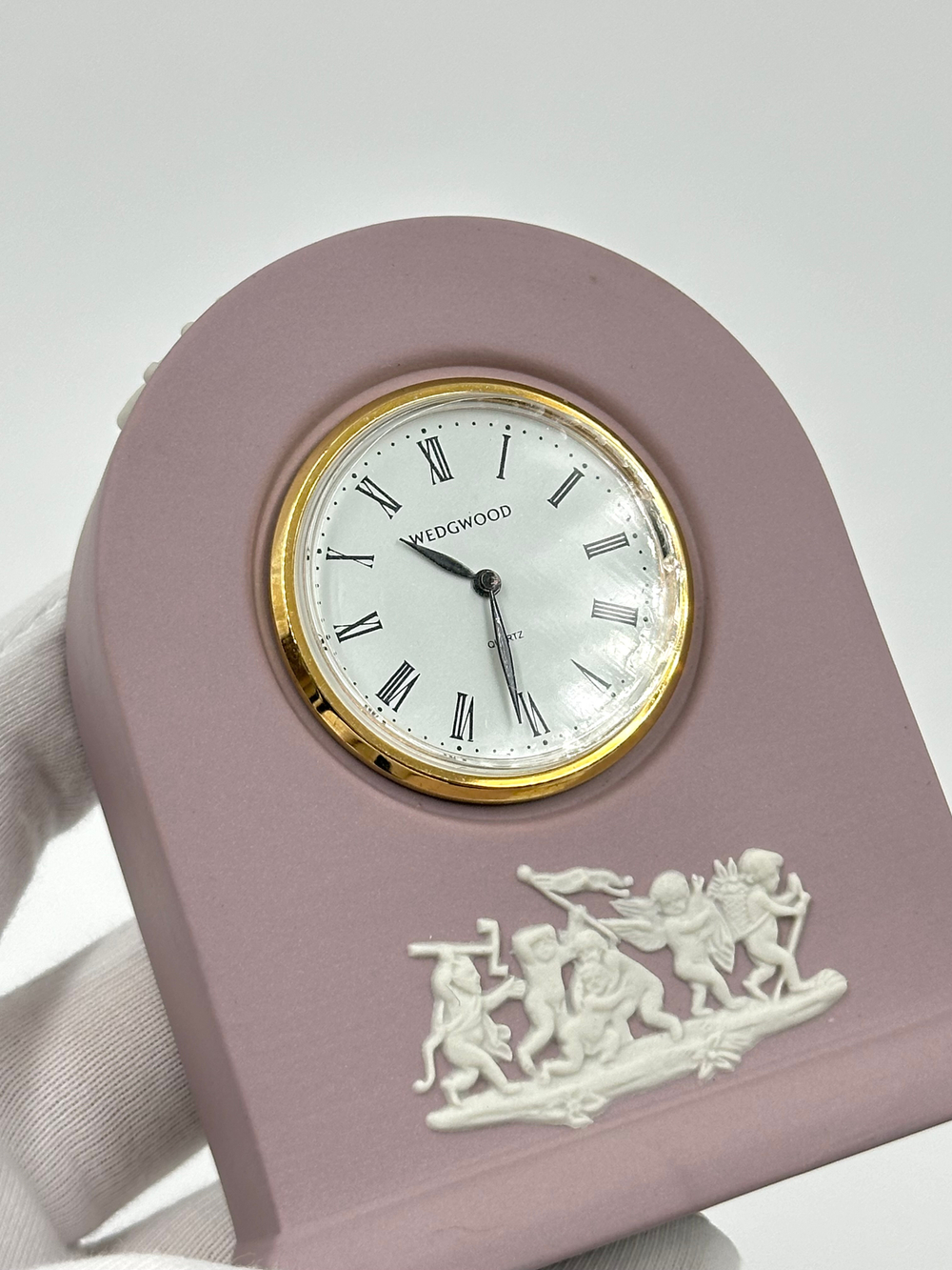 Часы Wedgwood сиреневые