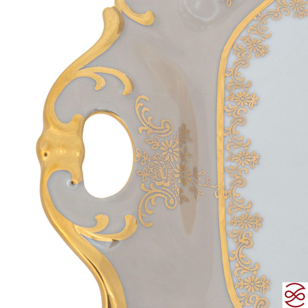 Блюдо квадратное на ножке Queen's Crown Aristokrat Охота бежевая 32 см