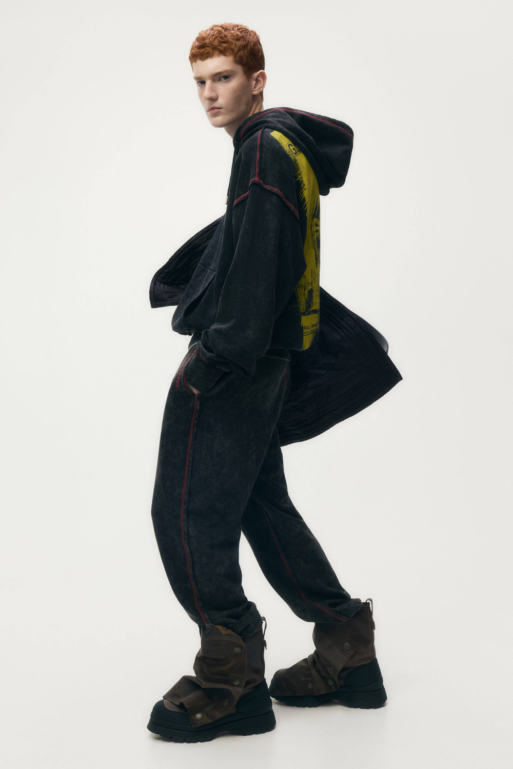 H&M - Glenn Martens Толстовка с принтом, темно-коричневый