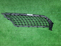 Решетка радиатора левая Mercedes GLE V167 (18-24)