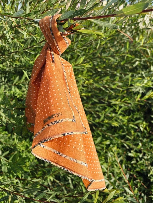 Платок коричневый Burberrys