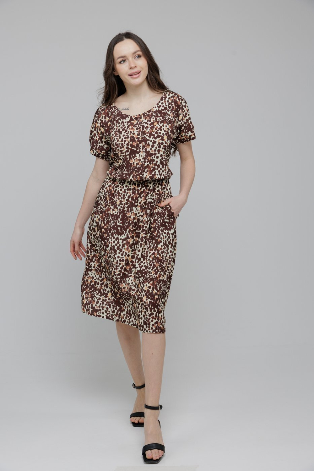 Платье цвет коричневый размер 50