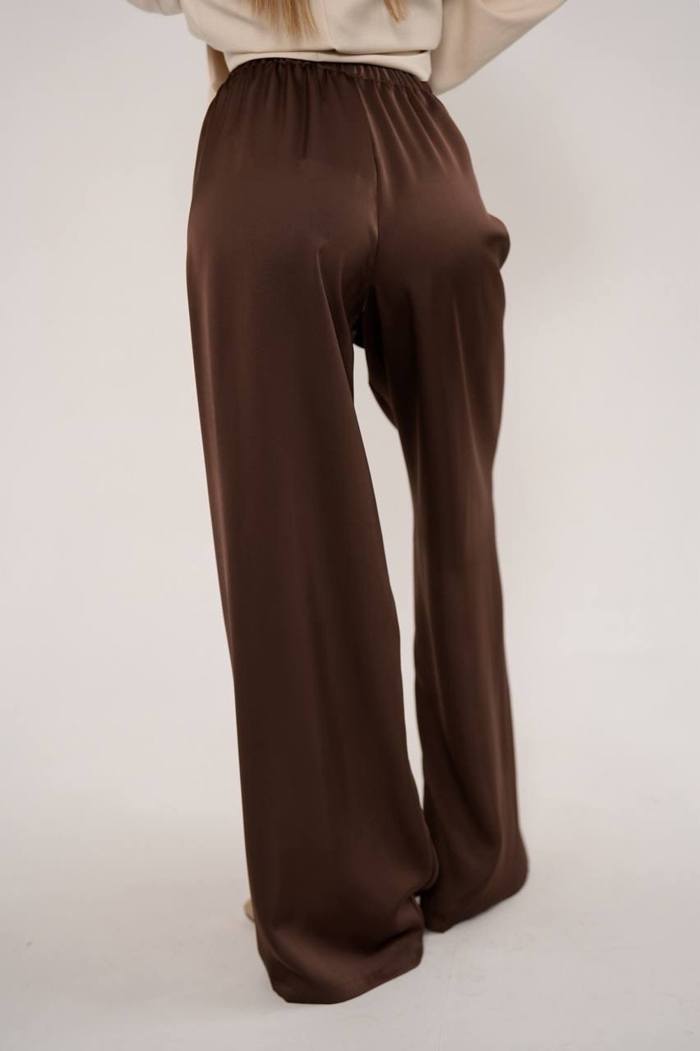 Брюки прямого кроя из вискозного шелка