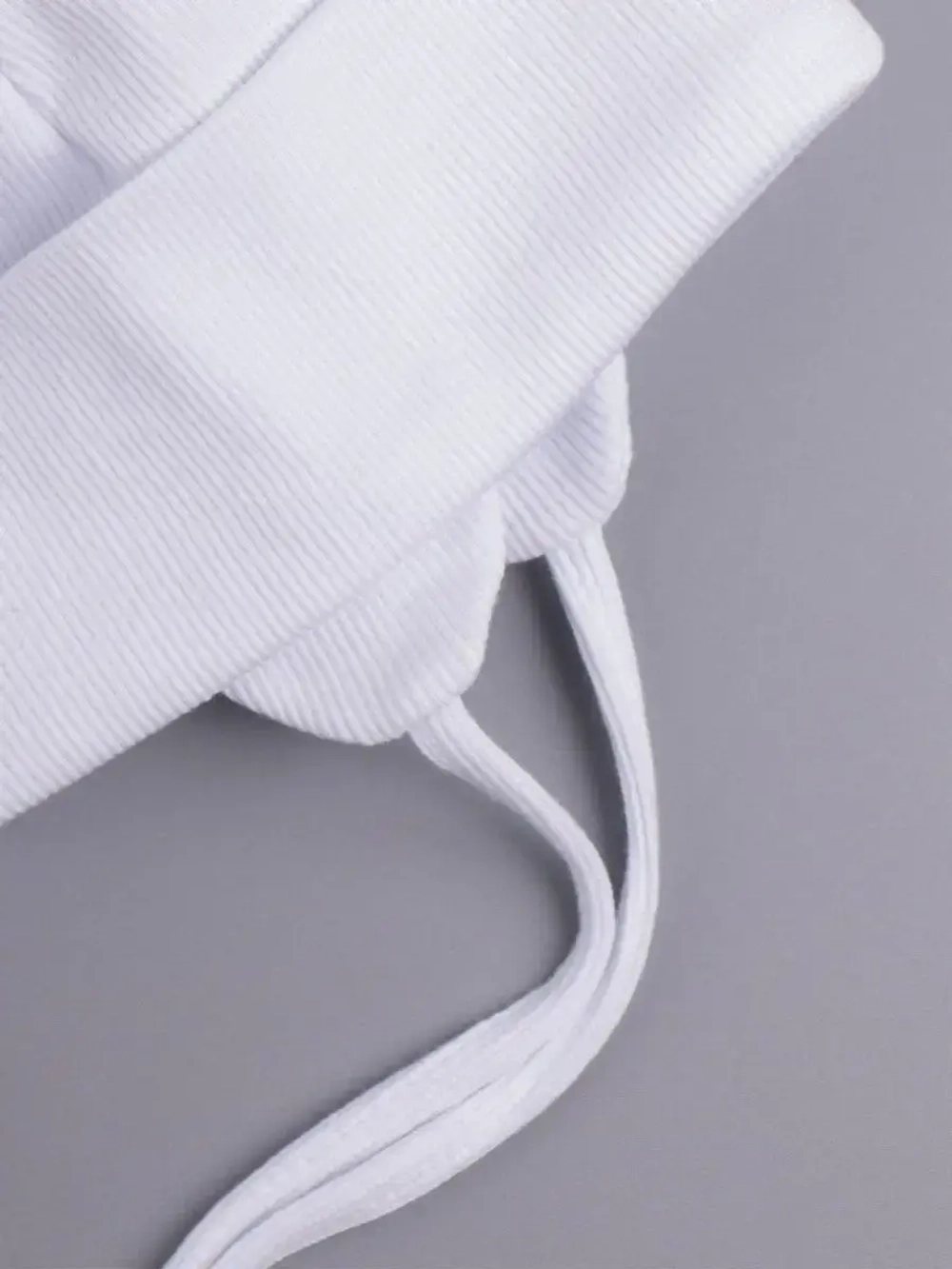 Шапка с ушками для девочки трикотажная на завязках