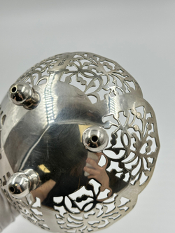 Конфетница посеребренная W E & Co